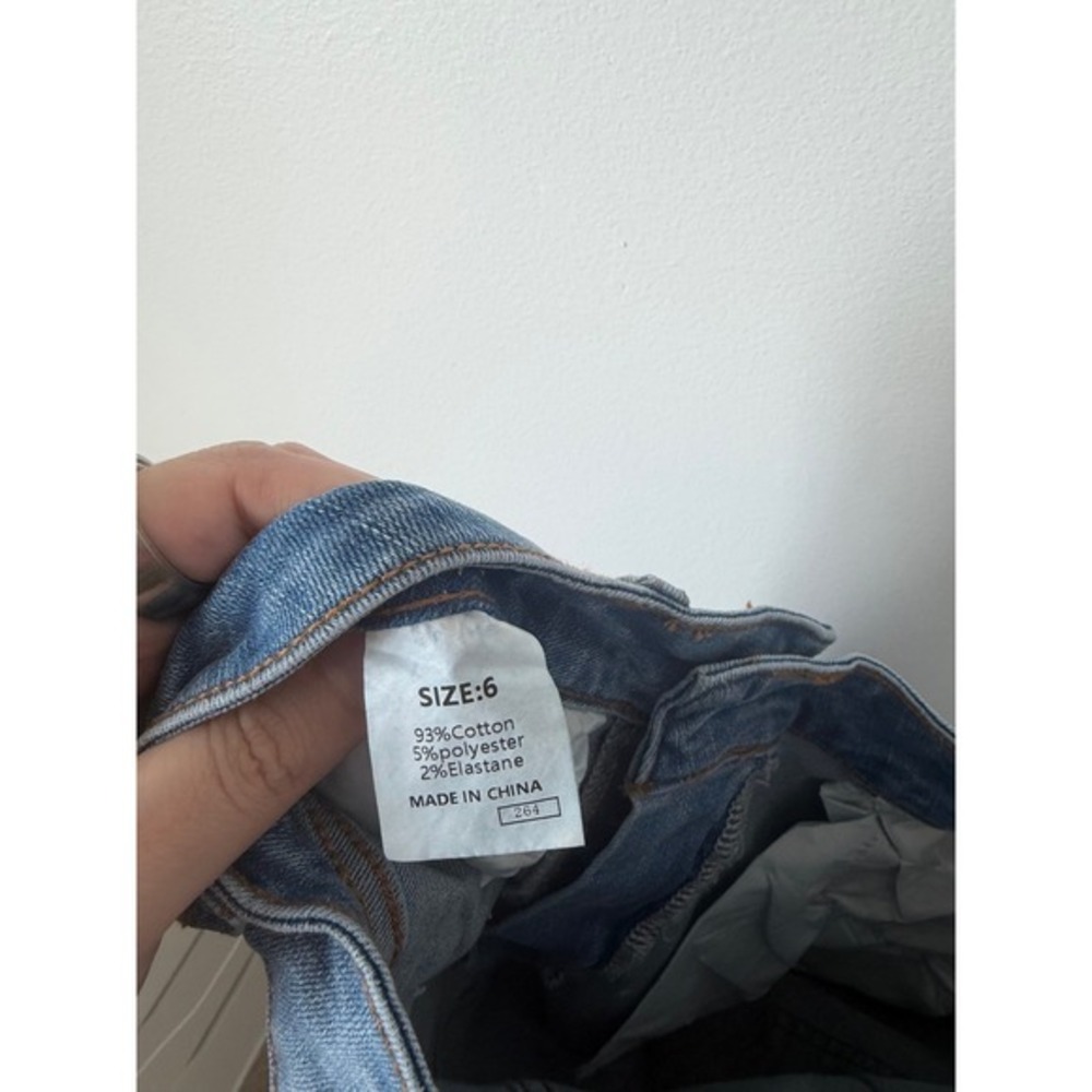 Women's Distressed Skinny Jeans – Blue Wash – Size 6 – NWOT - Picture 4 of 4